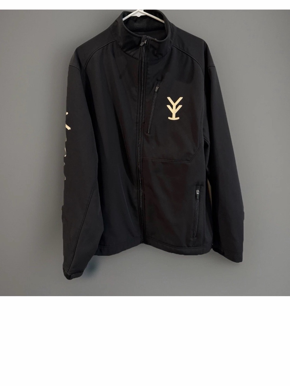 Yee Yee Apparel Concealed Carry Tactical Softshell Jacket. Mens size XL